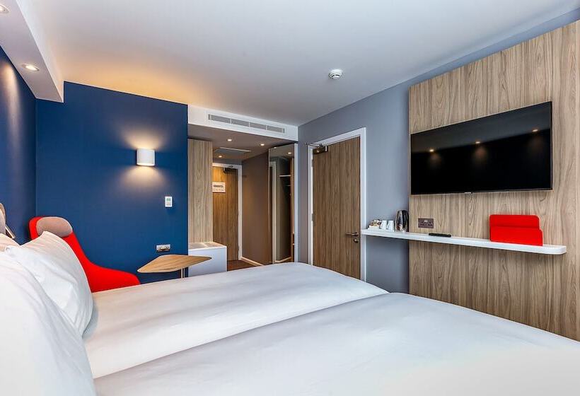 Номер Стандарт, Holiday Inn Express Edinburgh City West, An Ihg