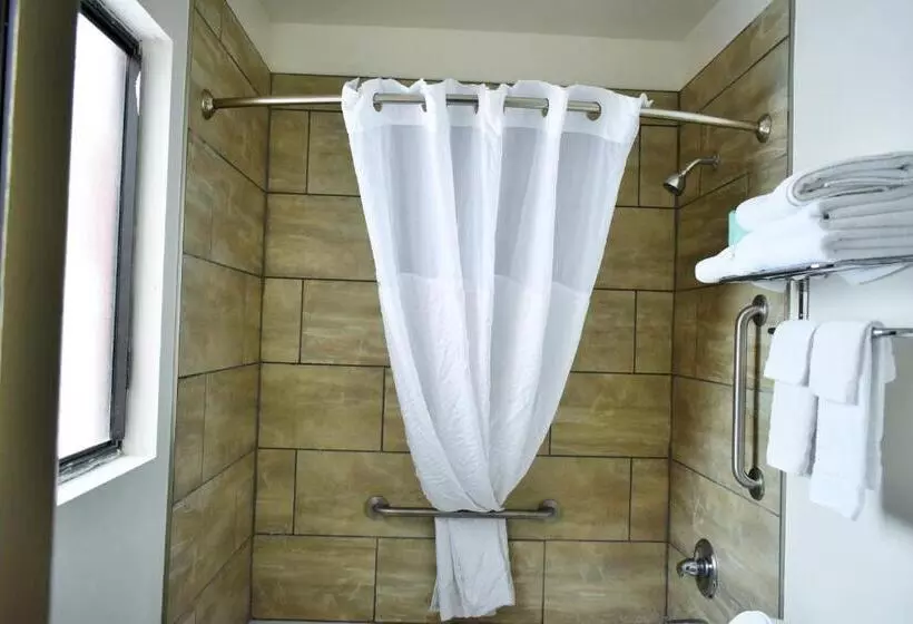 اتاق استاندارد, Knights Inn Page