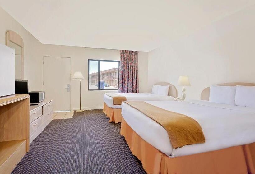 غرفة قياسية, Knights Inn Page