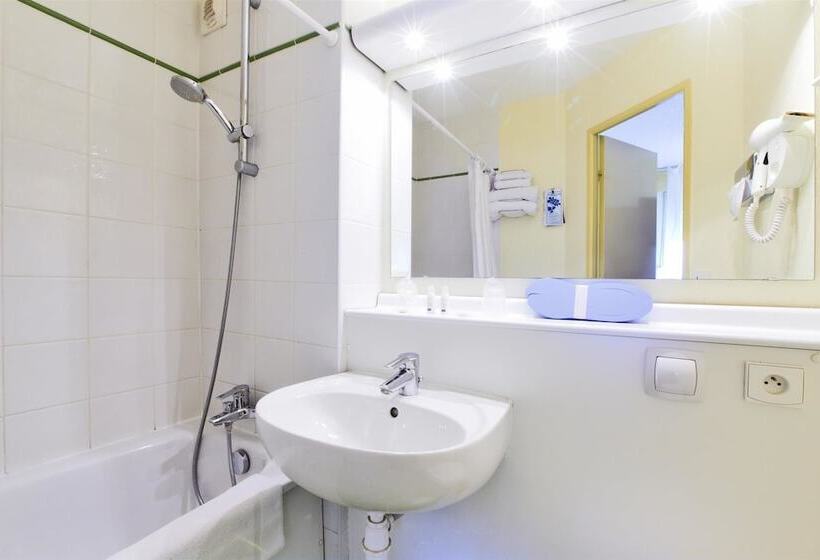 غرفة قياسية, Kyriad Dunkerque Loon Plage