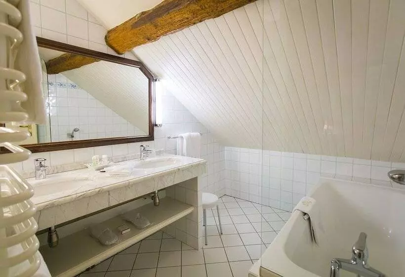 スタンダードルーム, Le Manoir Au Lac