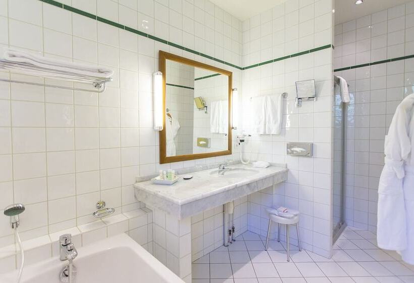 スイート, Le Manoir Au Lac