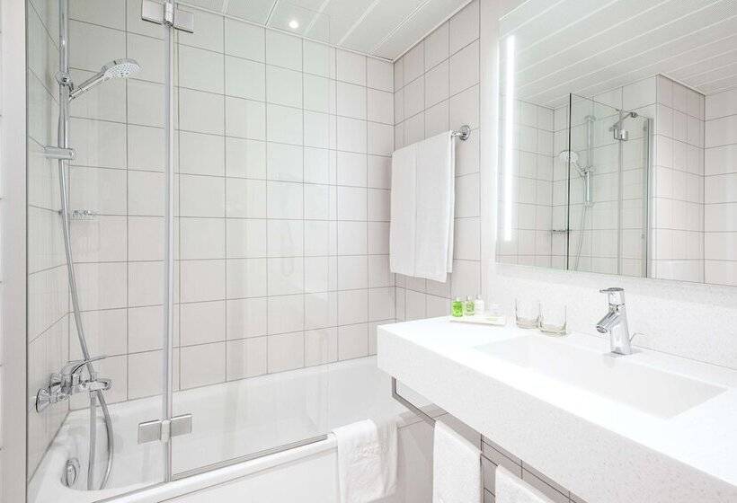 اتاق خانوادگی, NH Berlin Alexanderplatz