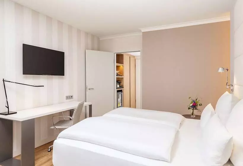 Superior-Zimmer, NH Berlin Alexanderplatz
