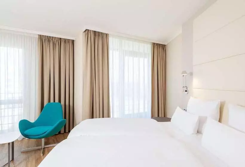Superior-Zimmer, NH Berlin Alexanderplatz
