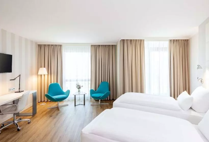 Superior-Zimmer, NH Berlin Alexanderplatz