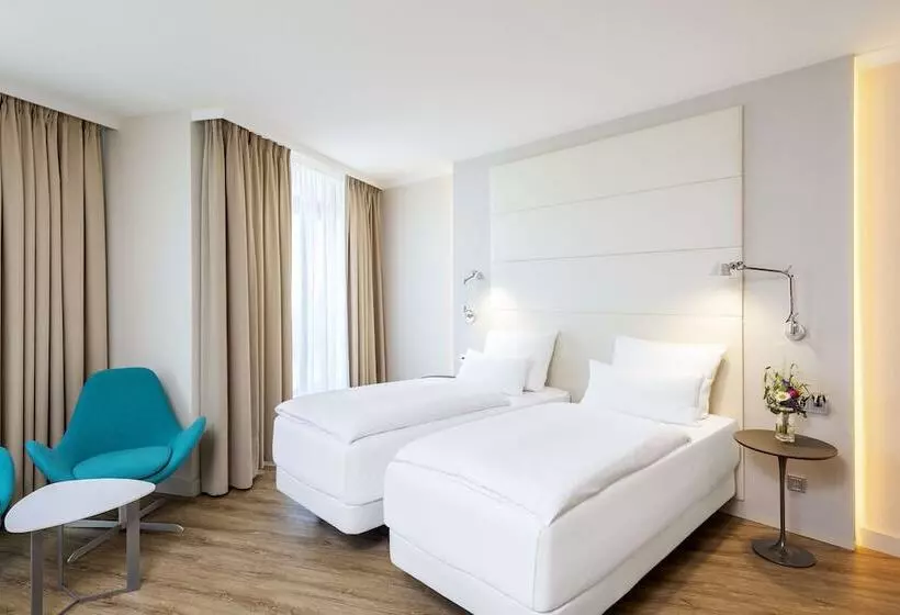 Superior-Zimmer, NH Berlin Alexanderplatz