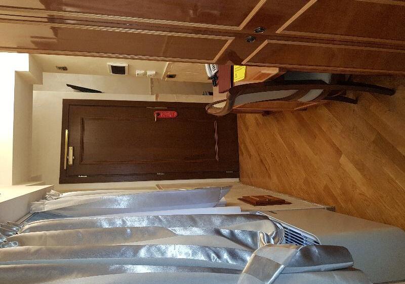 חדר סטנדרט יחיד, Pantheon