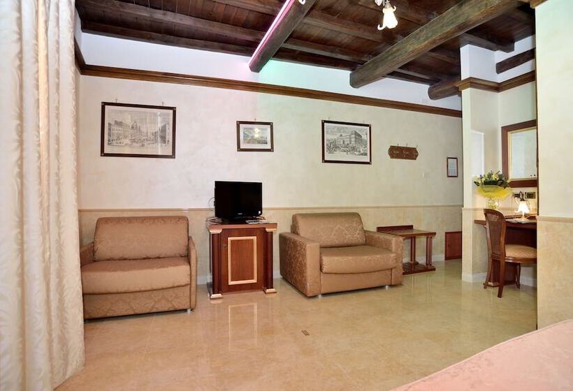 חדר סטנדרט לארבעה, Pantheon