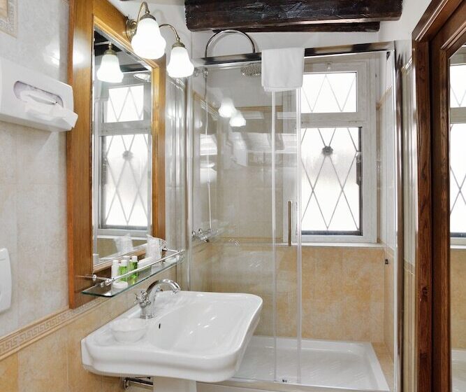 סוויטה, Pantheon