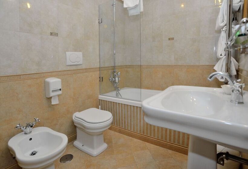 סוויטה, Pantheon