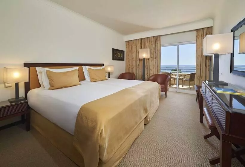 اتاق اساندارد با چشم‌انداز جانبی به دریا, Portobay Falesia