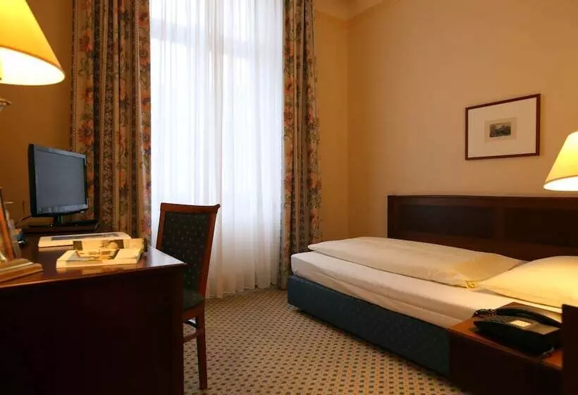 اتاق استاندارد یک نفره, Romantik Hotel Tuchmacher