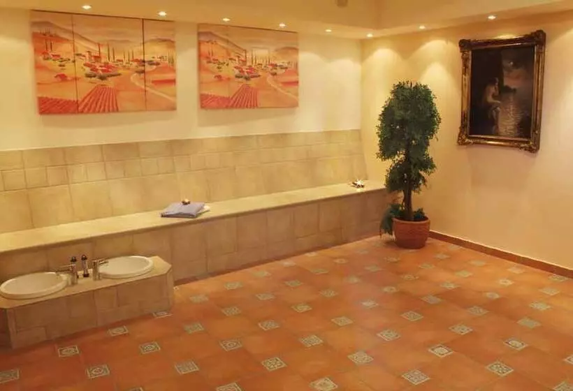 سوییت, Romantik Hotel Tuchmacher