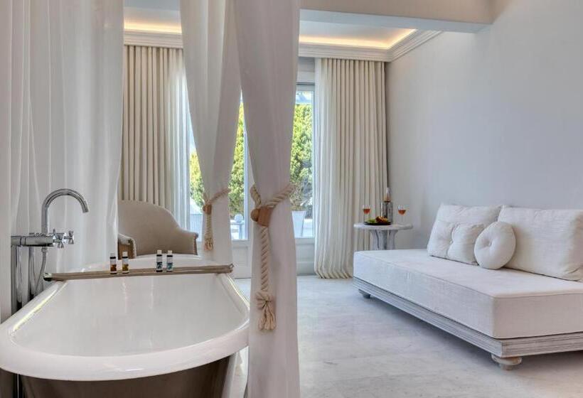 غرفة بريميوم إطلالة جانبية على البحر, Saint John Hotel Villas & Spa