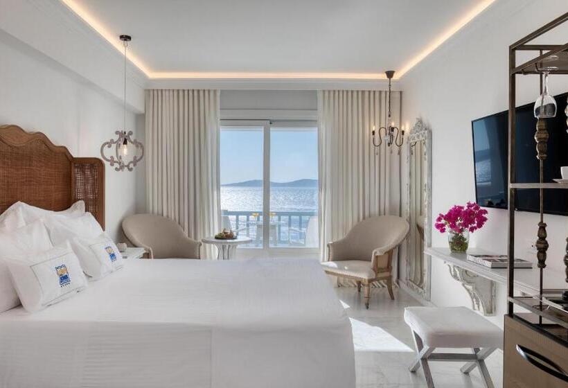 غرفة قياسية مزوَّدة بجاكوزي مطلة على البحر, Saint John Hotel Villas & Spa