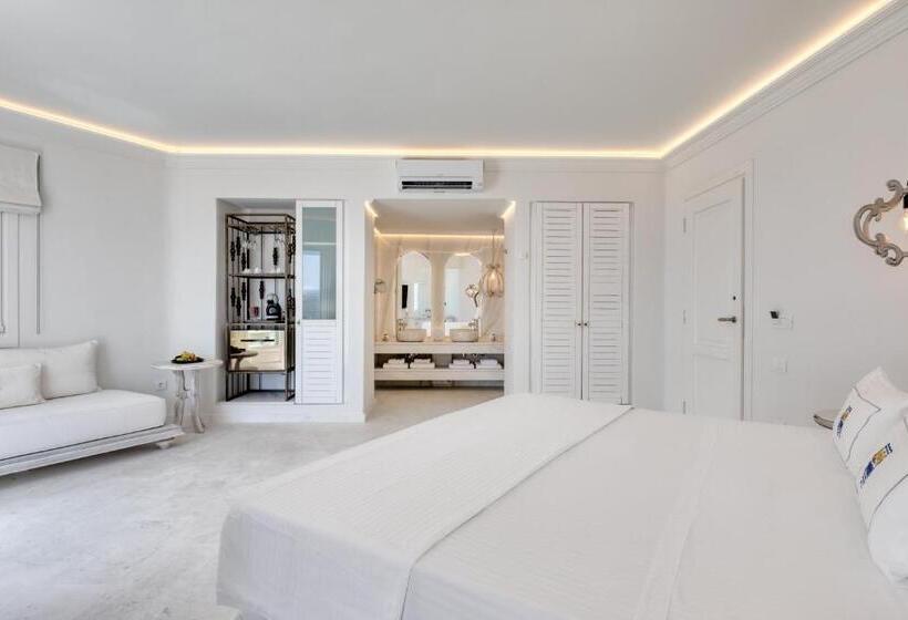 جناح جونيور مطلّ علي البحر, Saint John Hotel Villas & Spa