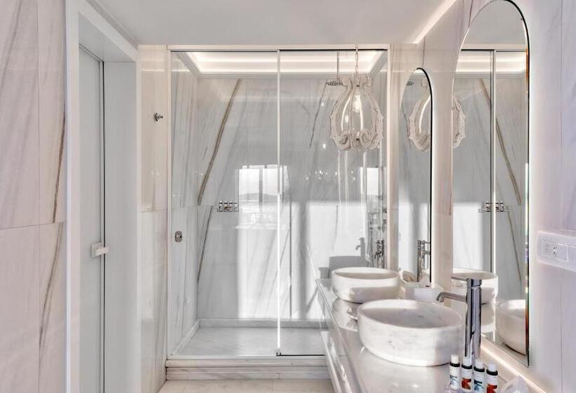 جناح عائلي, Saint John Hotel Villas & Spa