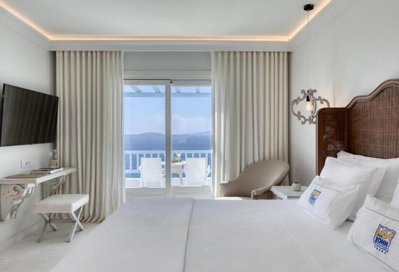 جناح جونيور مطلّ علي البحر, Saint John Hotel Villas & Spa