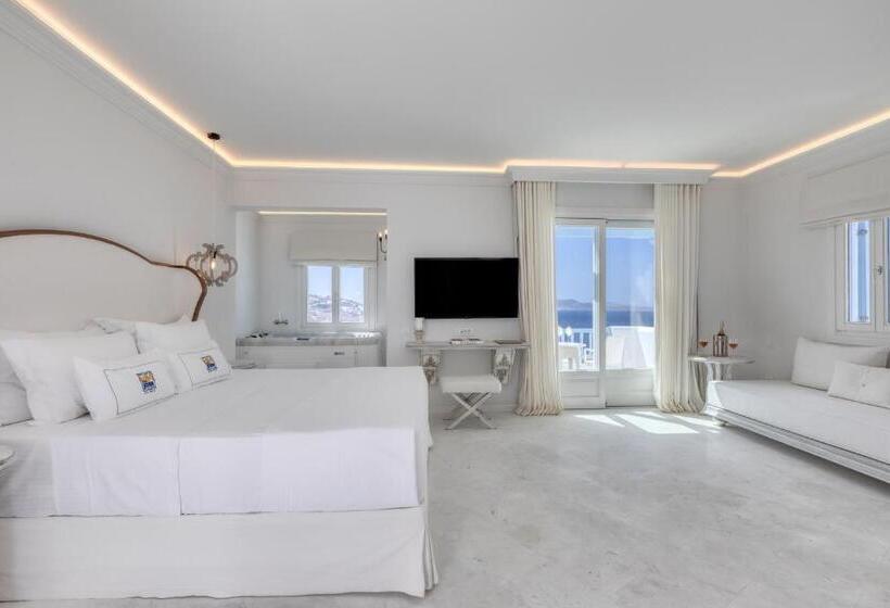 جناح جونيور مطلّ علي البحر, Saint John Hotel Villas & Spa