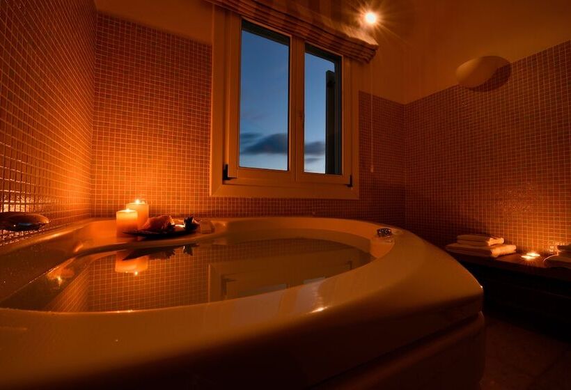 سوییت جونیور با چشم‌انداز دریا, Saint John Hotel Villas & Spa