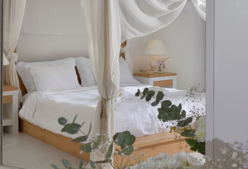 جناح جونيور مطلّ علي البحر, Saint John Hotel Villas & Spa