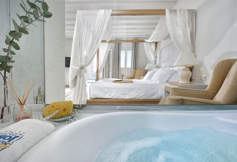 جناح جونيور مطلّ علي البحر, Saint John Hotel Villas & Spa