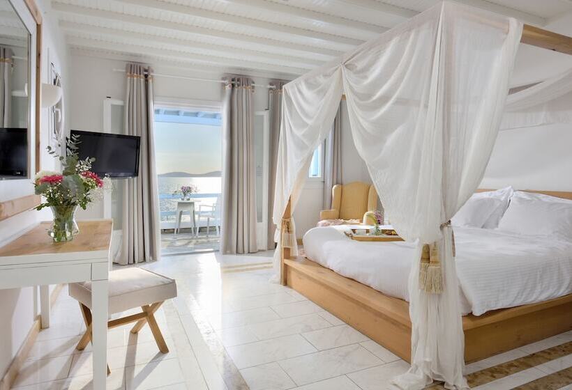 جناح جونيور مطلّ علي البحر, Saint John Hotel Villas & Spa