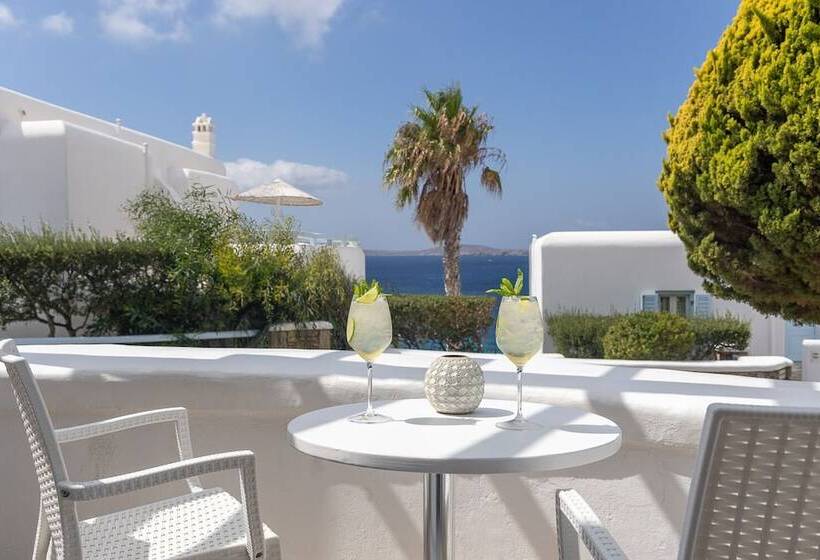 غرفة بريميوم إطلالة جانبية على البحر, Saint John Hotel Villas & Spa