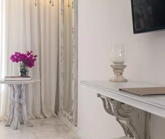 2 Bedrooms Suite Sea View, Saint John Hotel Villas & Spa