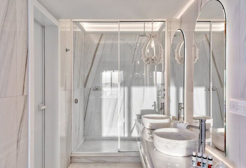 جناح عائلي, Saint John Hotel Villas & Spa