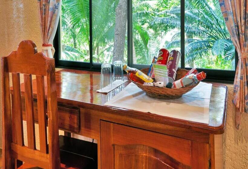 اتاق سوپریور با چشمانداز دریا, Easy Diving And Beach Resort