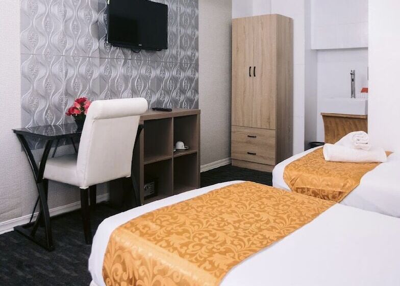 디럭스 룸, Reddoorz Premium At The Grand Peninsula Suites