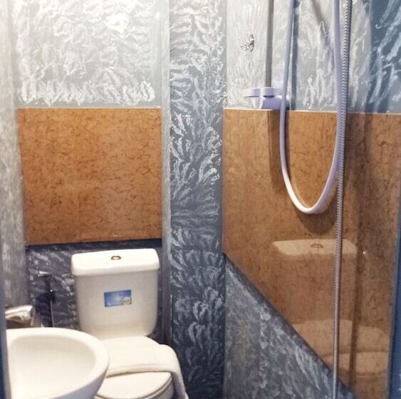 غرفة إقتصادية سرير مزدوج, Reddoorz Premium At The Grand Peninsula Suites