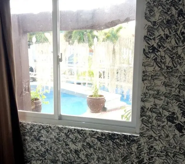 ダブルベッドのエコノミールーム, Reddoorz Premium At The Grand Peninsula Suites