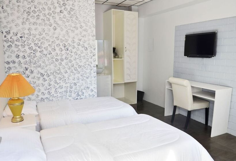 غرفة ديلوكس, Reddoorz Premium At The Grand Peninsula Suites