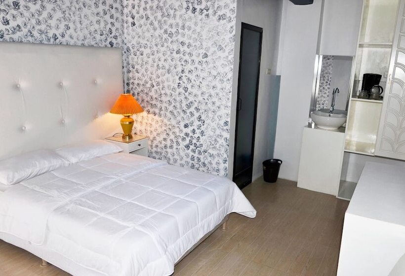 غرفة ديلوكس, Reddoorz Premium At The Grand Peninsula Suites