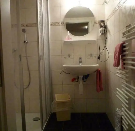 1 Bedroom Apartment Mountain View, Esthers Guesthouse