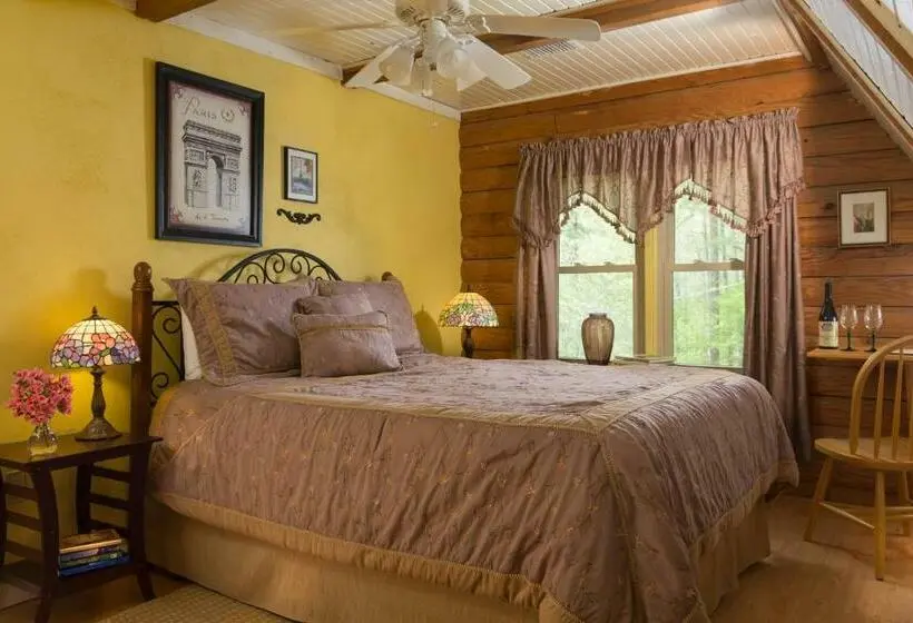 クイーンサイズベッドのスタンダードルーム, Tiffany S Bed And Breakfast