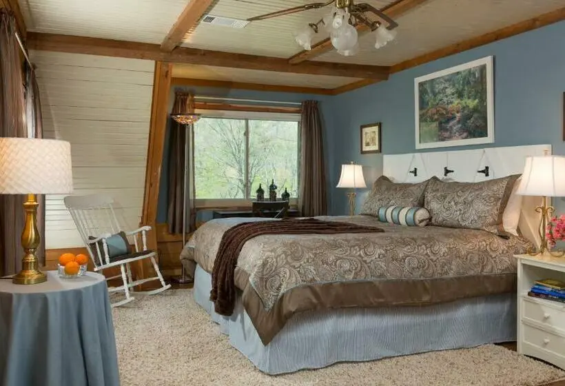 キングサイズベッドのスタンダードルーム, Tiffany S Bed And Breakfast