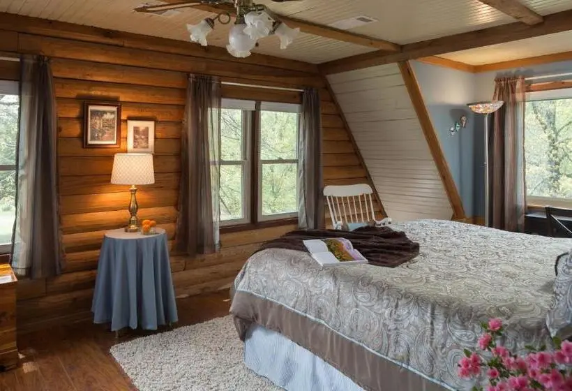 キングサイズベッドのスタンダードルーム, Tiffany S Bed And Breakfast