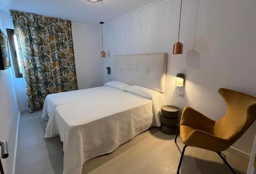 2 Bedroom Premium Apartment with Balcony, Aparthotel Boutique Poniente Playa