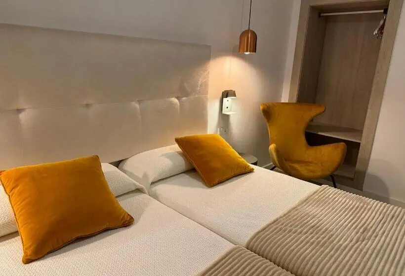 2 Bedroom Premium Apartment with Balcony, Aparthotel Boutique Poniente Playa
