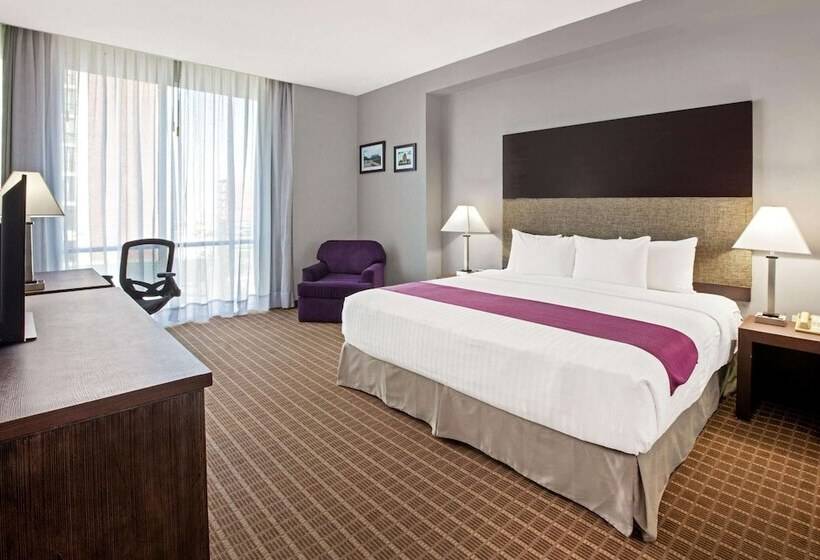 Люкс Вид на Город, CHN Hotel Monterrey Centro, Trademark Collection by Wyndham