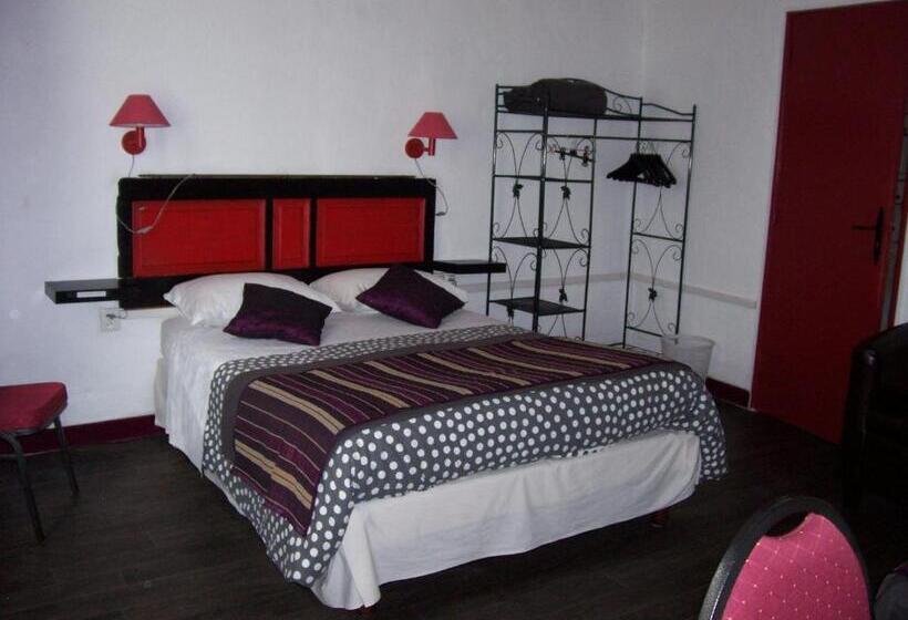 غرفة قياسية ثلاثية, Auberge Cocagne