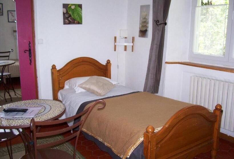 غرفة عائلية كلاسيكية, Auberge Cocagne