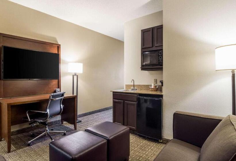 جناح, Comfort Suites