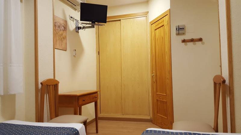 스탠다드 룸, Cuatro Canos