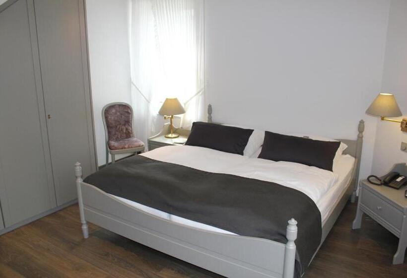 スタンダードシングルルーム, Goldener Stern