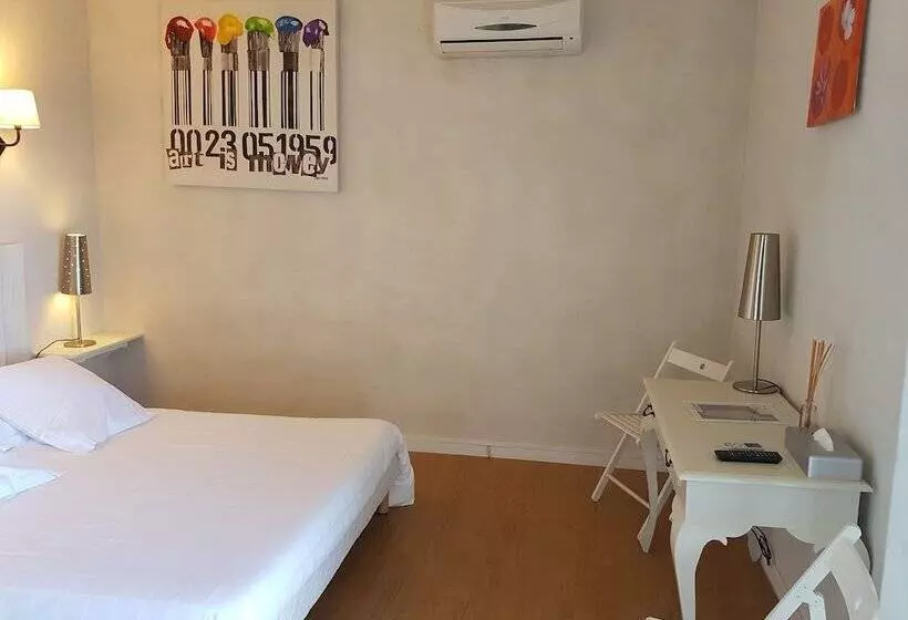 オーシャンビュースタンダードルーム, Hôtel Le Niobel   Hôtel De Charme